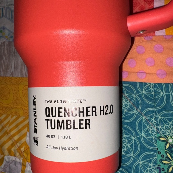 Stanley Coral Quencher H2.0 Tumbler with Handle - Picture 2 of 2